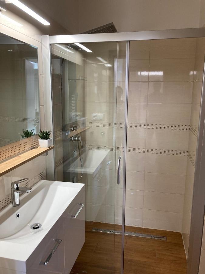 Apartmany Rubin Nesvady Eksteriør billede