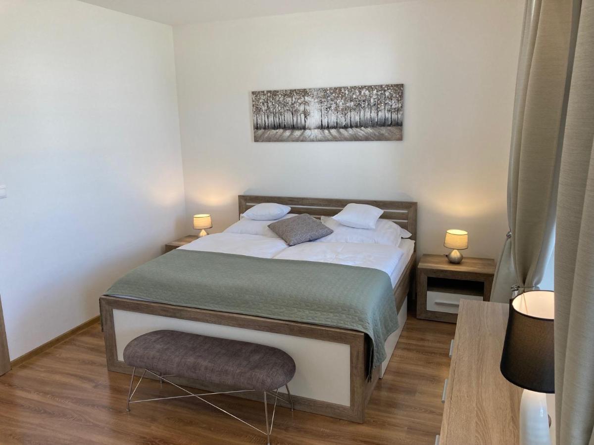 Apartmany Rubin Nesvady Eksteriør billede